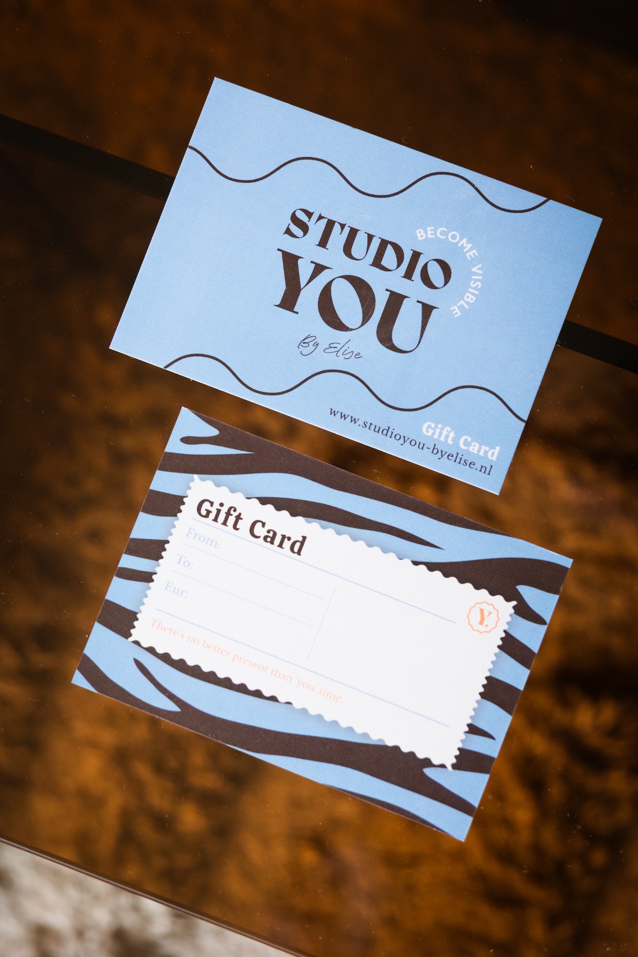Giftcard voorkant en achterkant van Studio You. by Elise, ontworpen door THE STILL.